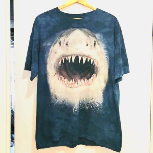 Vintage The Mountain Shark T-Shirt - Picture 1 of 5